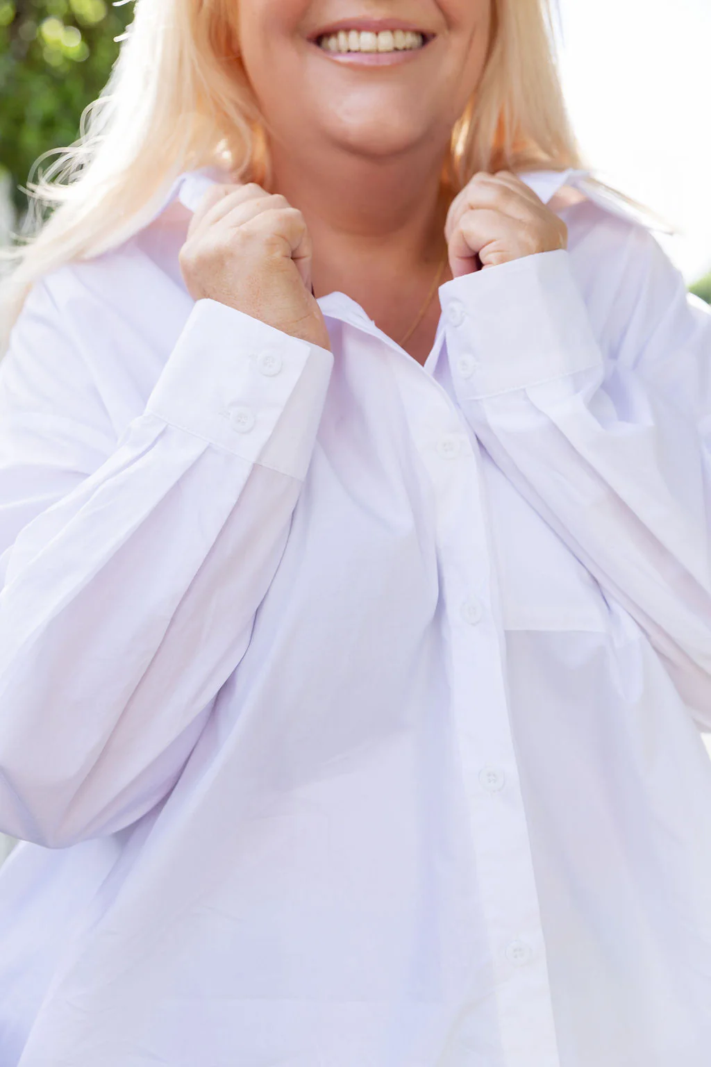 Lula Oversized Shirt in White - Image 10