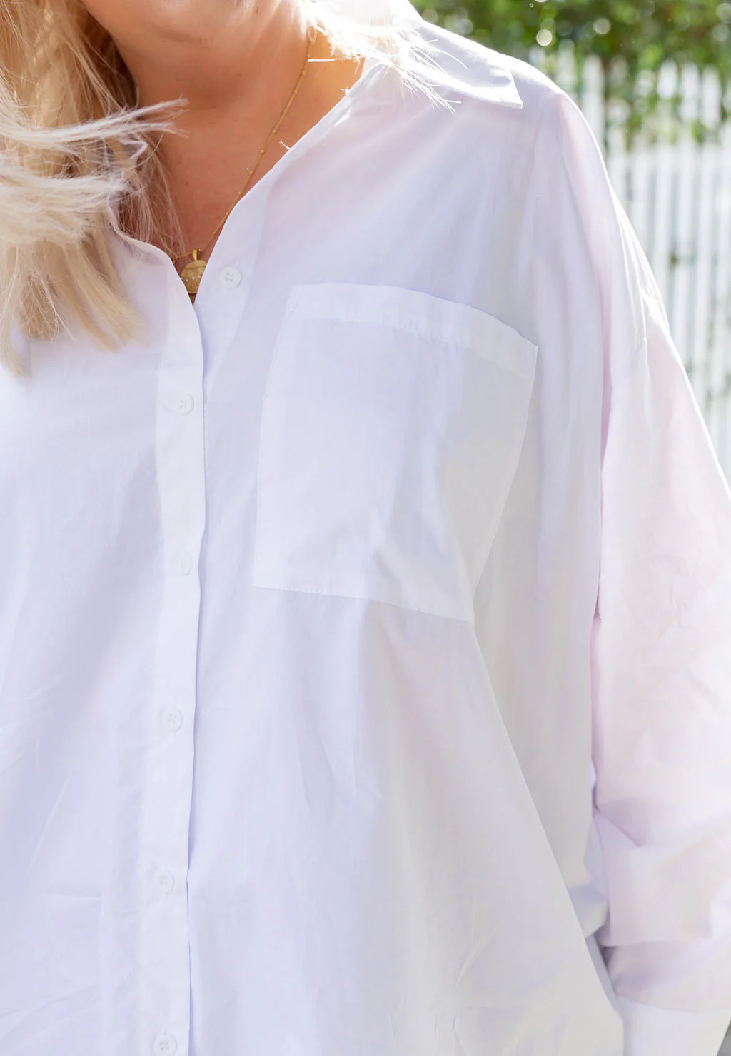 Lula Oversized Shirt in White - Image 11
