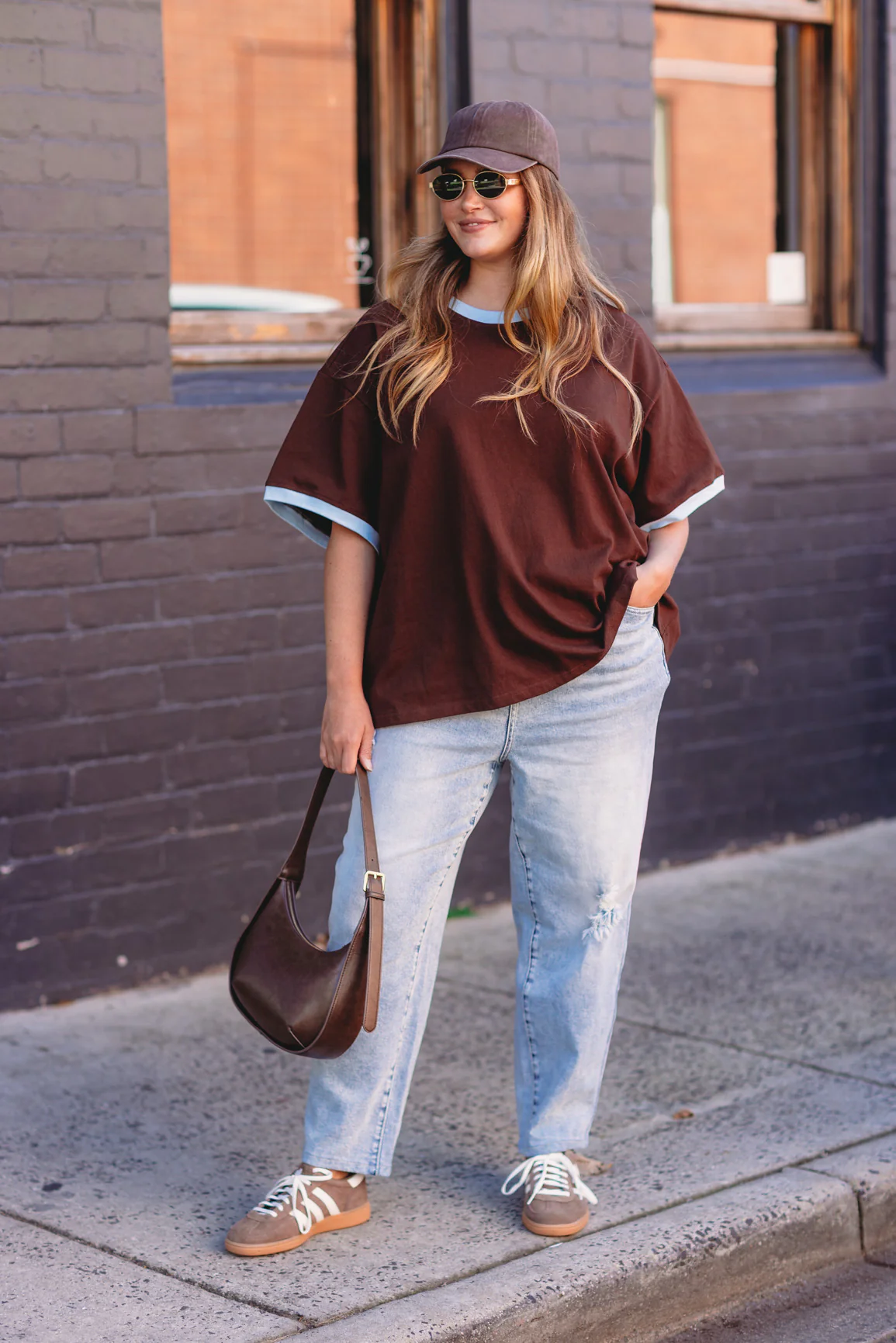 Nikita Heavyweight Cotton Tee in Chocolate Brown & Blue Contrast - Image 8