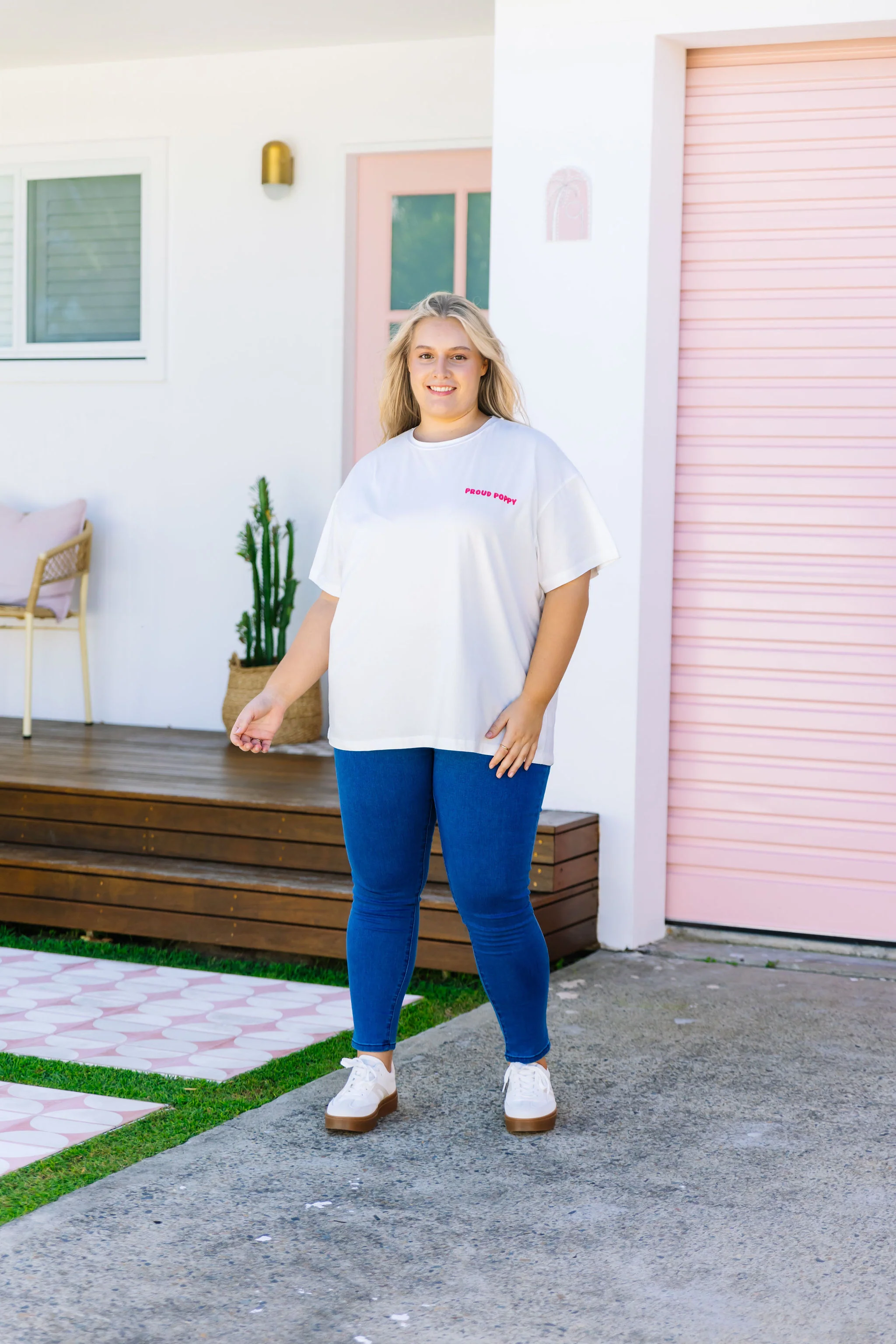 Good Vibes Tee in White - Image 5