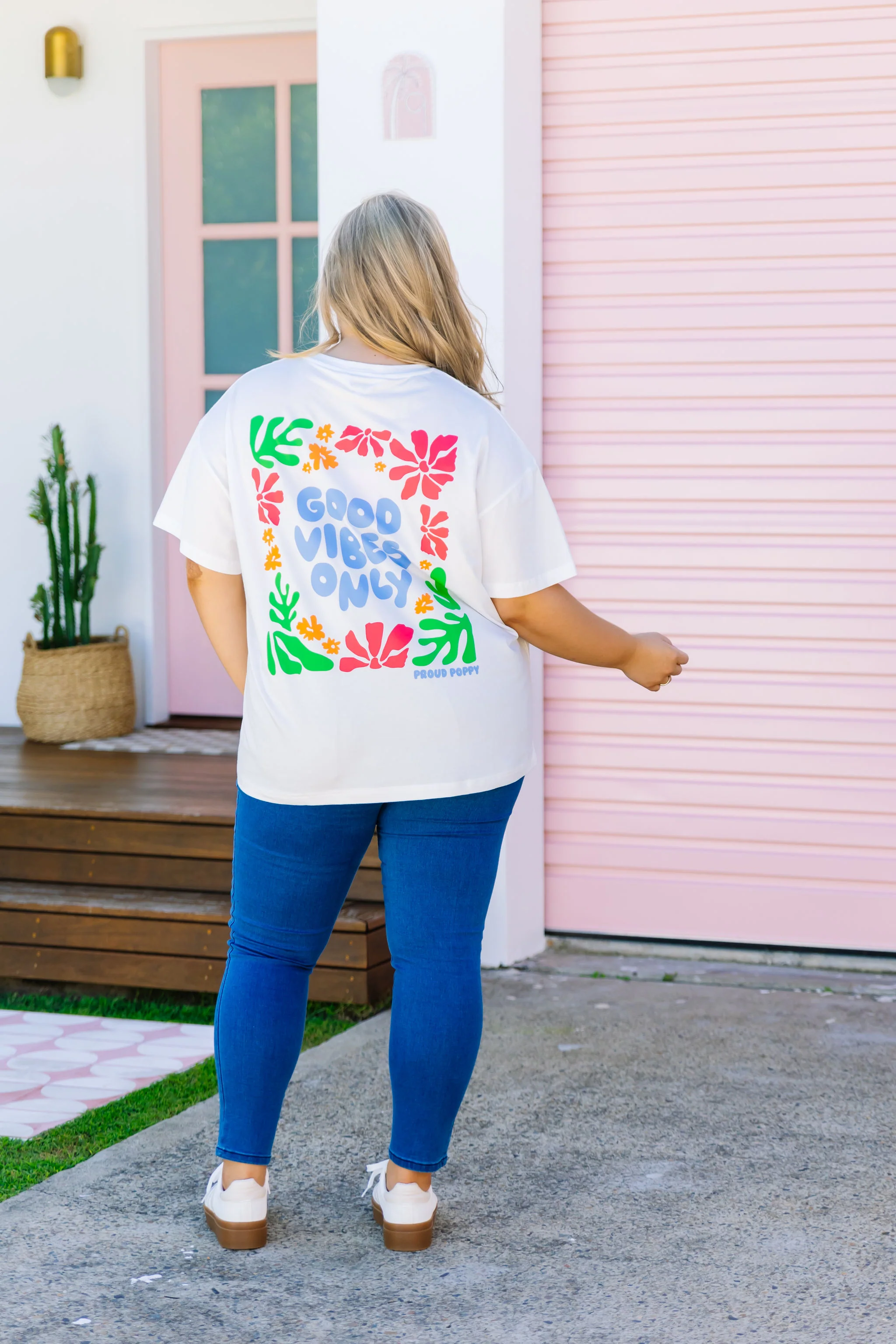 Good Vibes Tee in White - Image 9