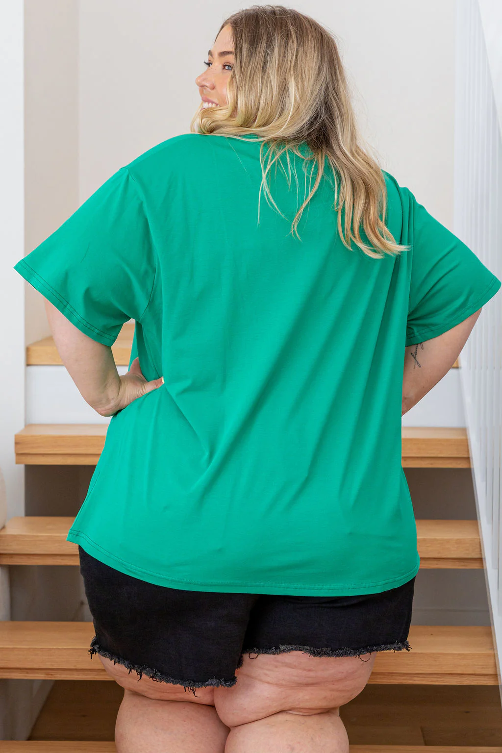 Relaxed V-Neck Tee in Green - Image 6