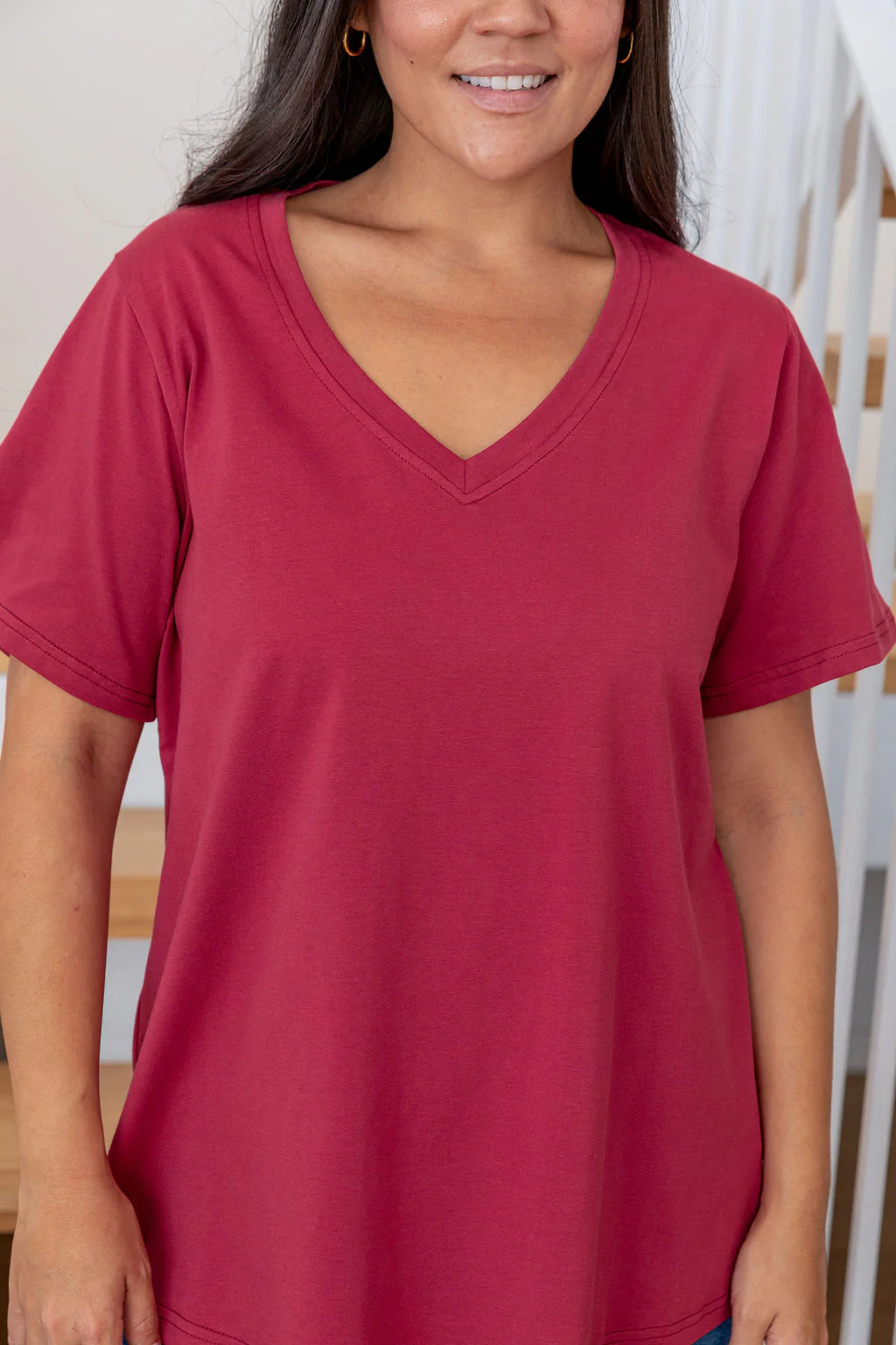 Relaxed V-Neck Tee in Wine - Image 2