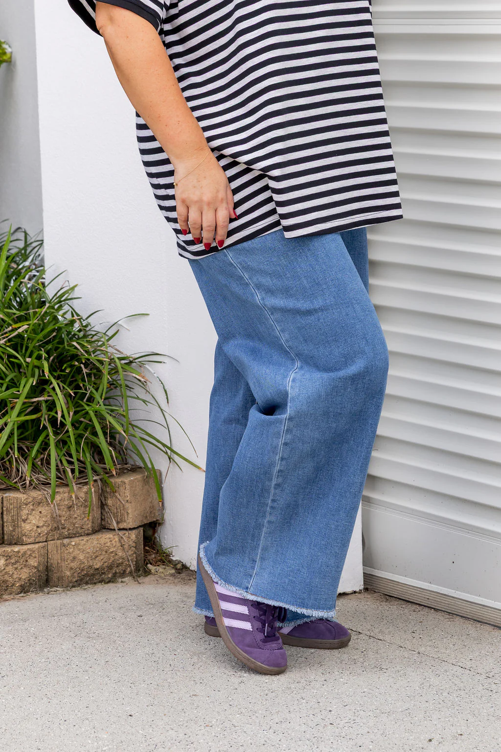 Rikki Jeans in Mid Blue - Image 10