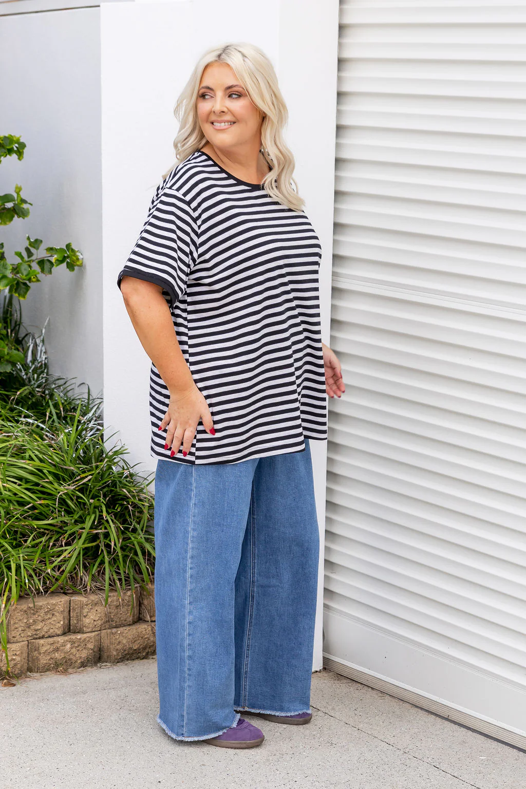 Rikki Jeans in Mid Blue - Image 4