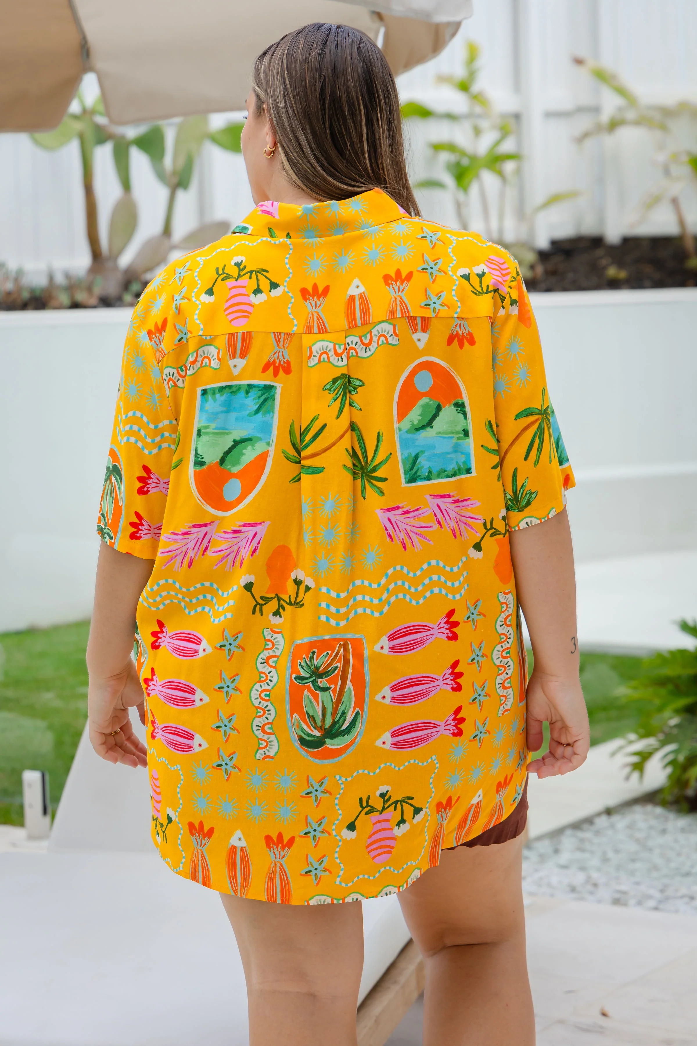 Samara Linen Blend Shirt in Star Fish Fiesta - Image 11