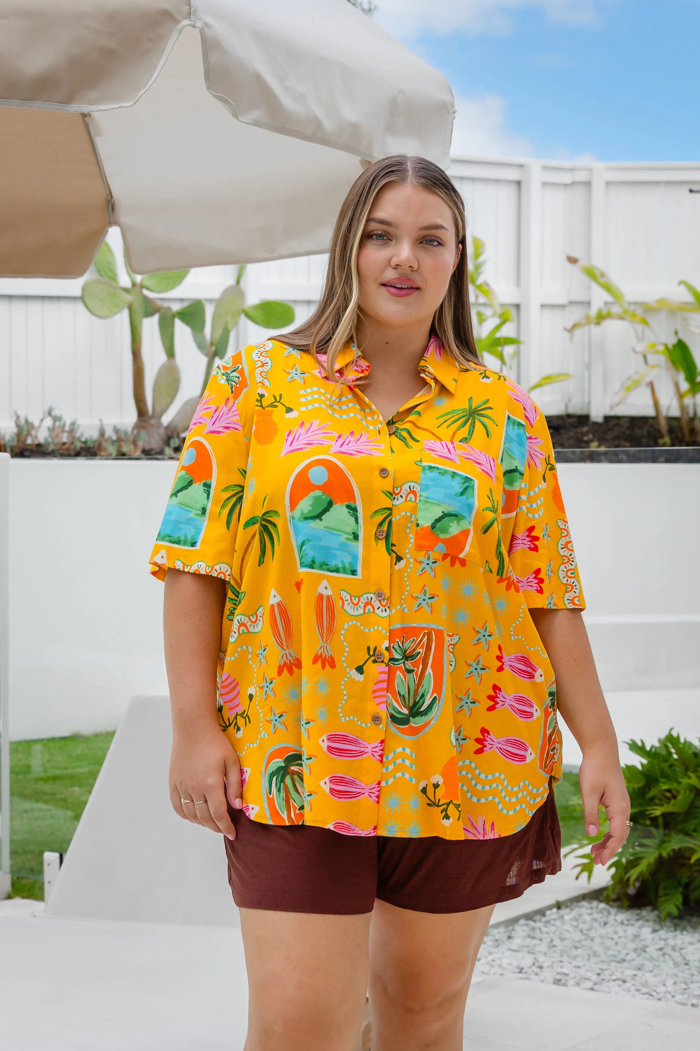 Samara Linen Blend Shirt in Star Fish Fiesta - Image 13