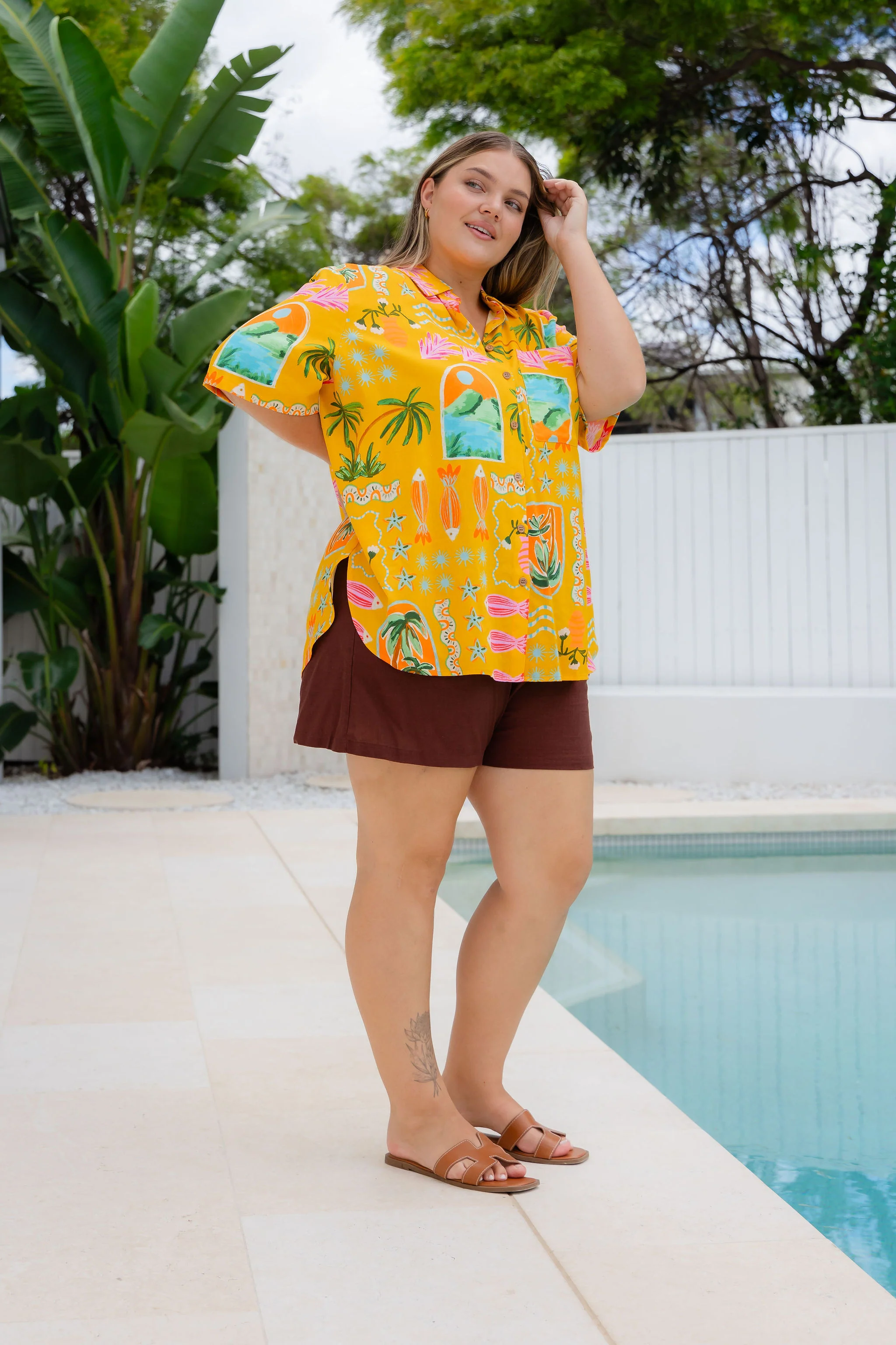 Samara Linen Blend Shirt in Star Fish Fiesta - Image 8
