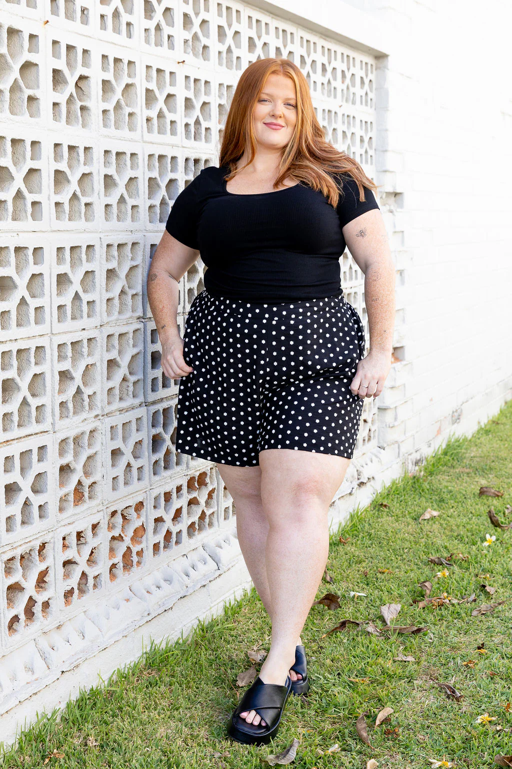 Samara Short in Embroidered Floral Dot - Image 3