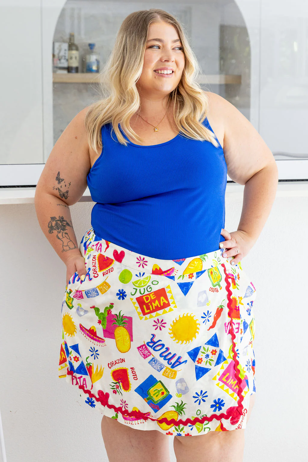Samara Linen Blend Skort in Corazon - Image 2
