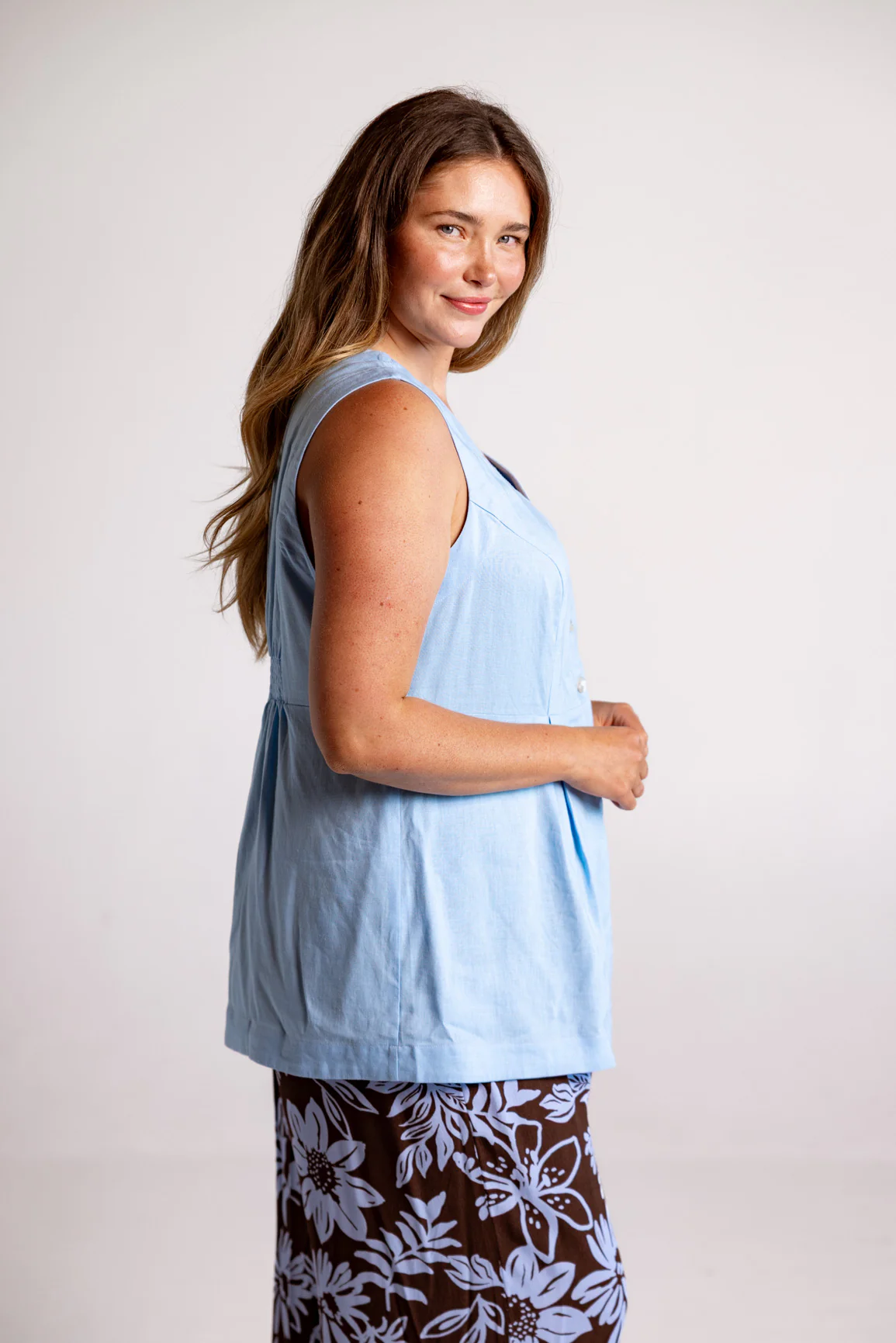 Saski Linen Blend Vest in Light Blue - Image 6