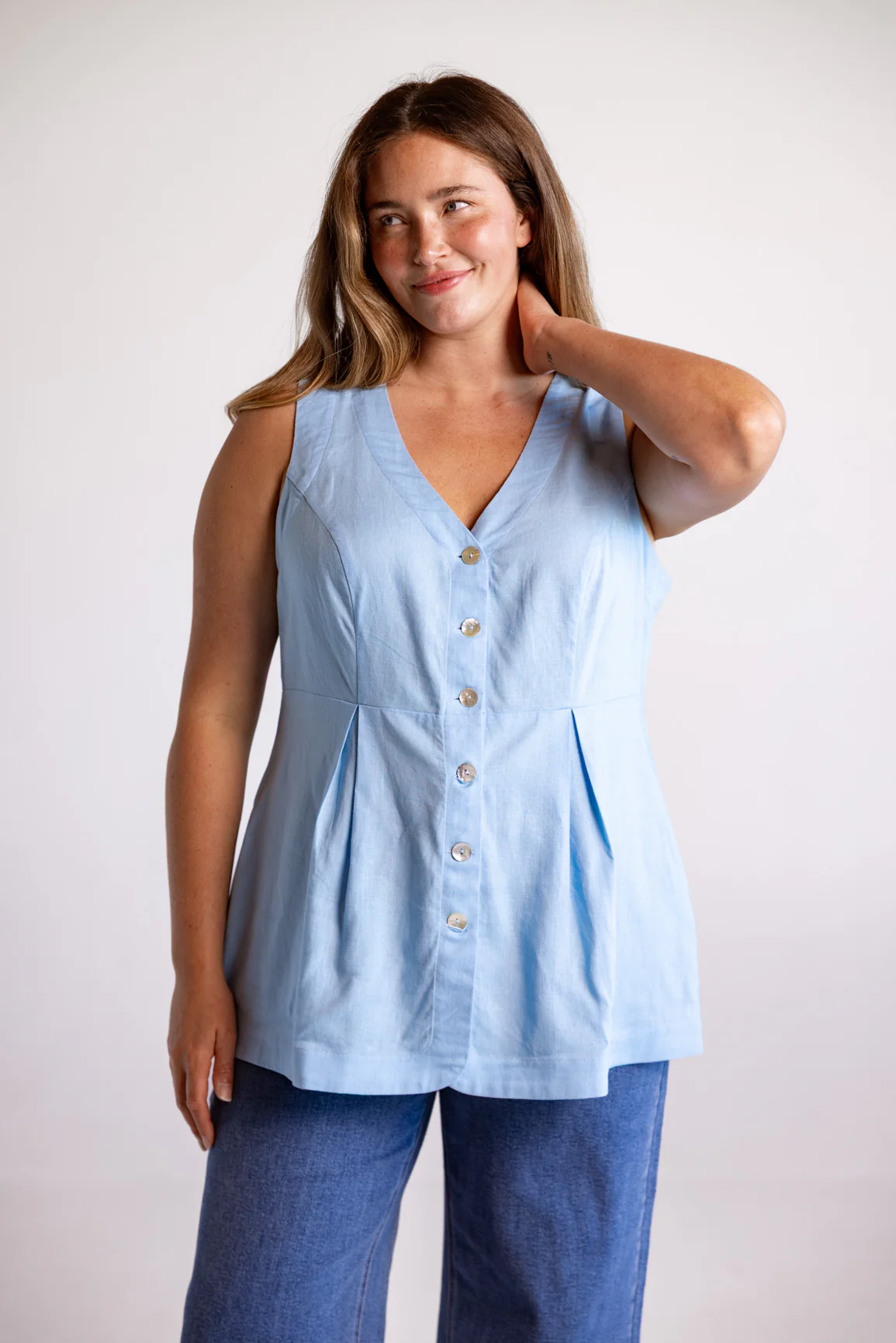 Saski Linen Blend Vest in Light Blue - Image 8
