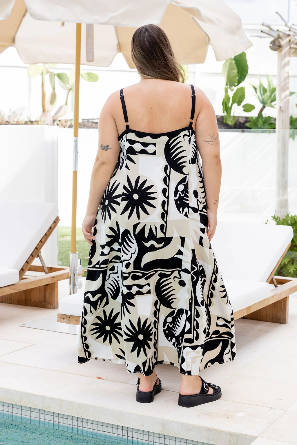 Sol Linen Blend Maxi Dress in Neptune - Image 11