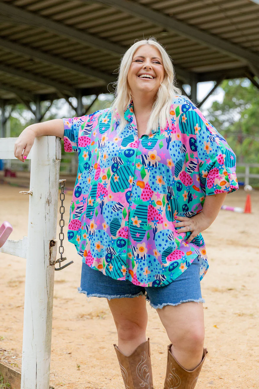 Tammin Shirt in Small Horse Club by Deb McNaughton - Image 3