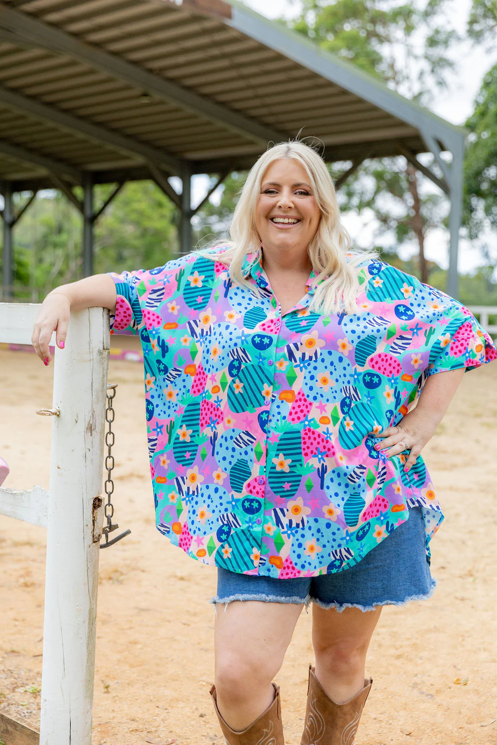 Tammin Shirt in Small Horse Club by Deb McNaughton - Image 4