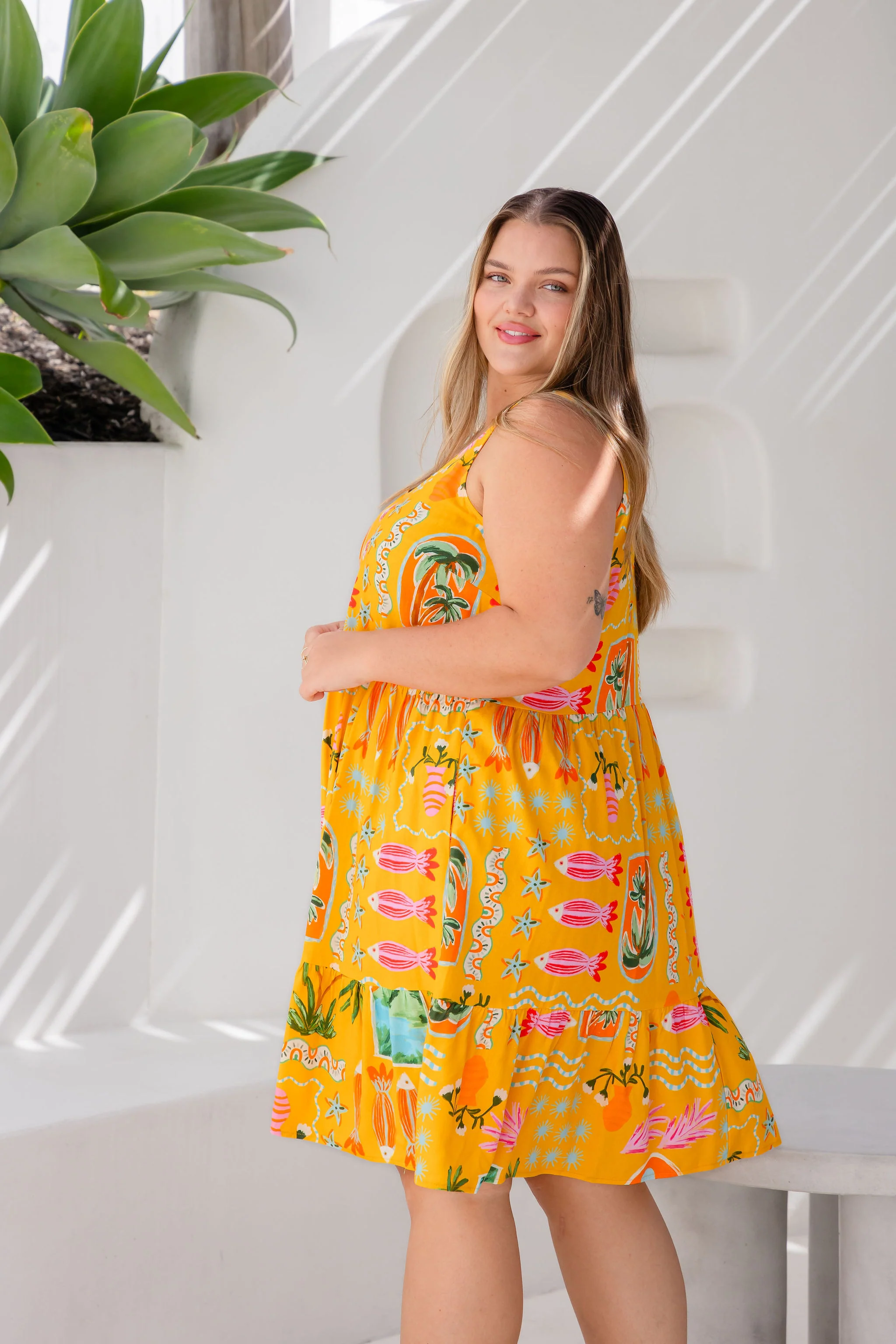 Tony Linen Blend Dress in Star Fish Fiesta - Image 7