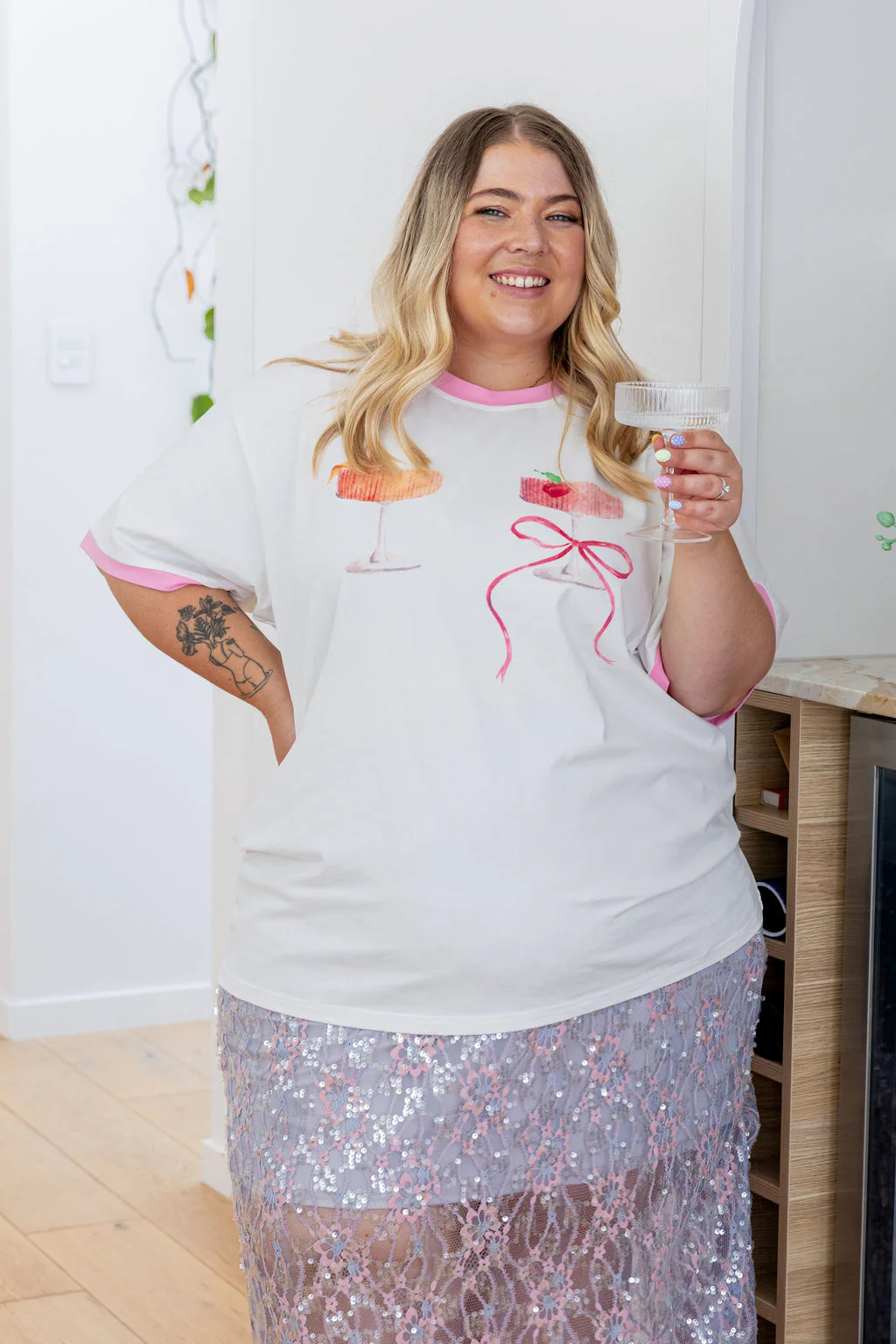 Zadi Relaxed Contrast Tee in Cheers - Image 14