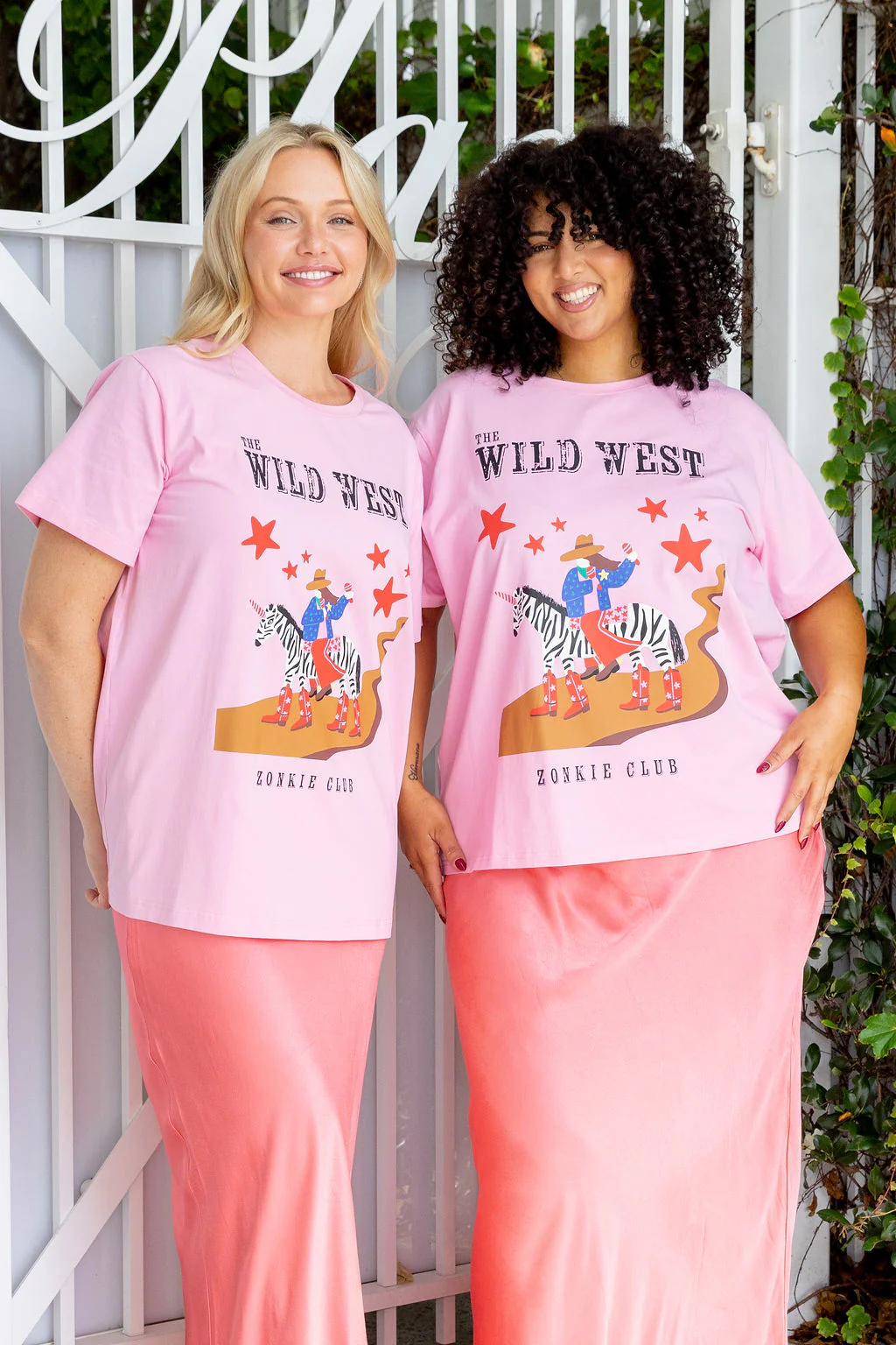 Zadi Relaxed Tee in Wild West by Deb McNaughton - Image 3